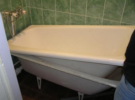 Реставрация ванны, вкладыш внутрь или эмаль.