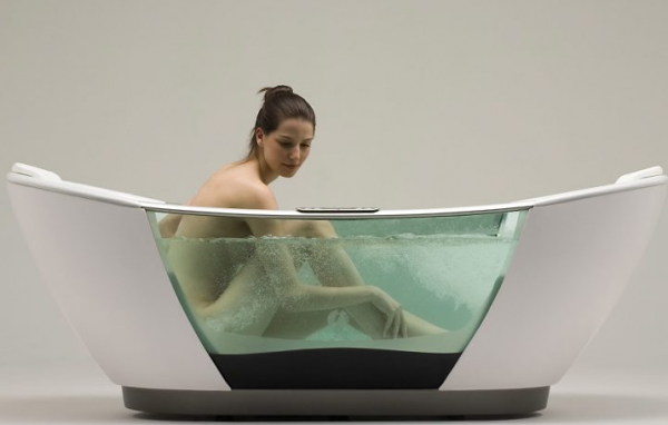 Прозрачная ванна - эксклюзивный предмет сантехники.