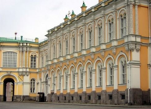 Оружейная палата в Москве.