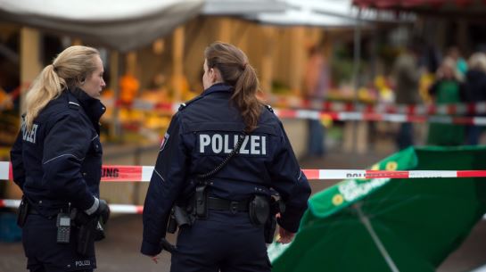 Нападение мигрантов на женщин в Кёльне.