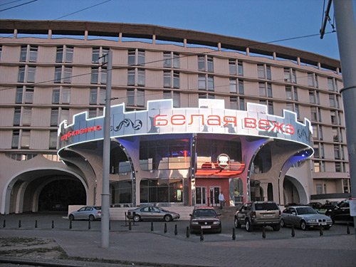 В Минске на улице Богдановича, пересечение с проспектом Машерова будут перенесены остановочные пункты общественного транспорта.