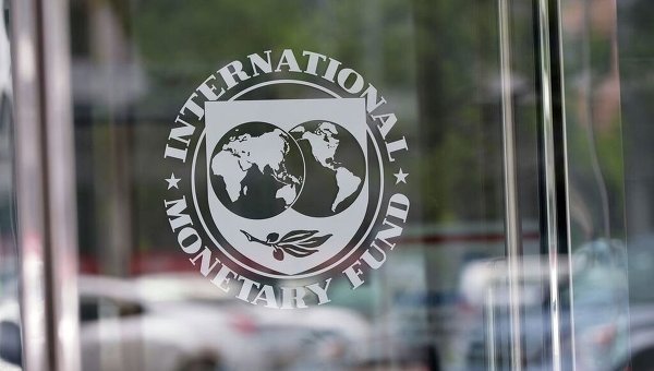 МВФ предупредил о риске ослабления доллара из-за санкций против России