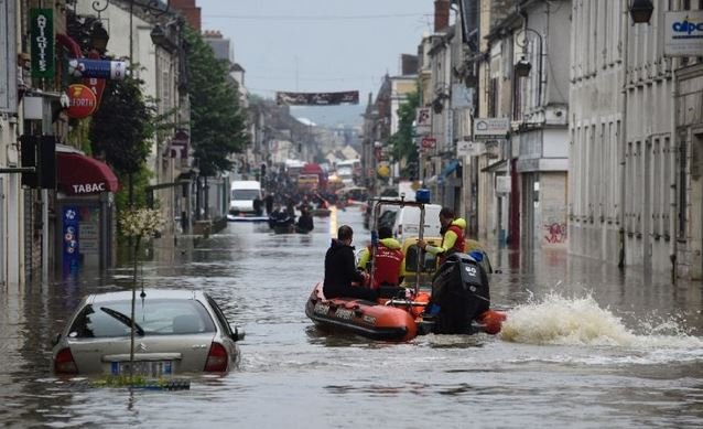 Наводнение во Франции: 1600 человек эвакуированы