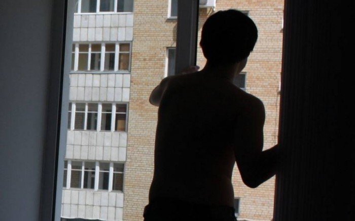 Милиционер в Жодино не дал пьяному спрыгнуть с 5-го этажа