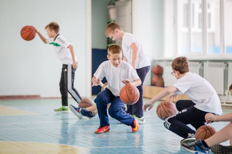 Лукашенко разрешил школьникам бесплатный доступ в спорткомплексы
