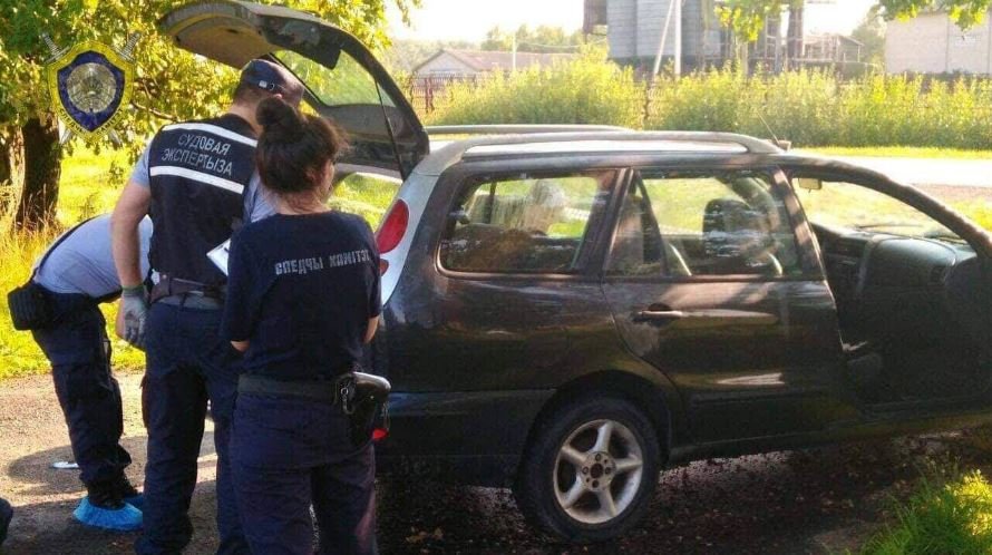 В Глусском районе нашли автомобиль с трупом мужчины в багажнике