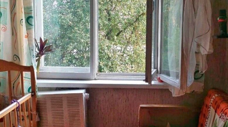 В Витебске 4-летний мальчик выпал из окна 3-го этажа 