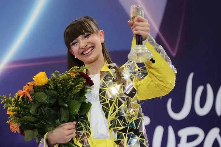 Победительница детского "Евровидения" стала жертвой расистских высказываний