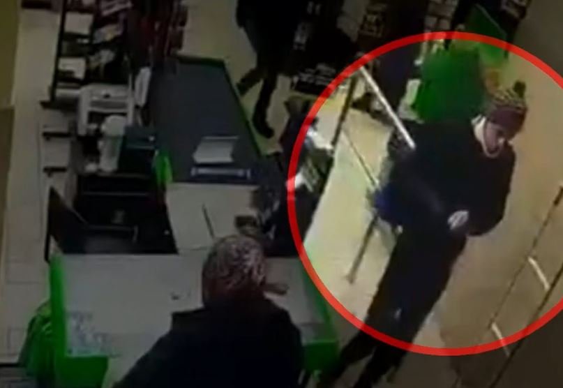 В Минске мужчина пытался похитить в магазине 16 батонов колбасы