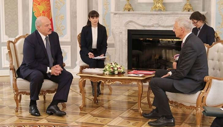 Лукашенко намерен расширить сотрудничество с Латвией