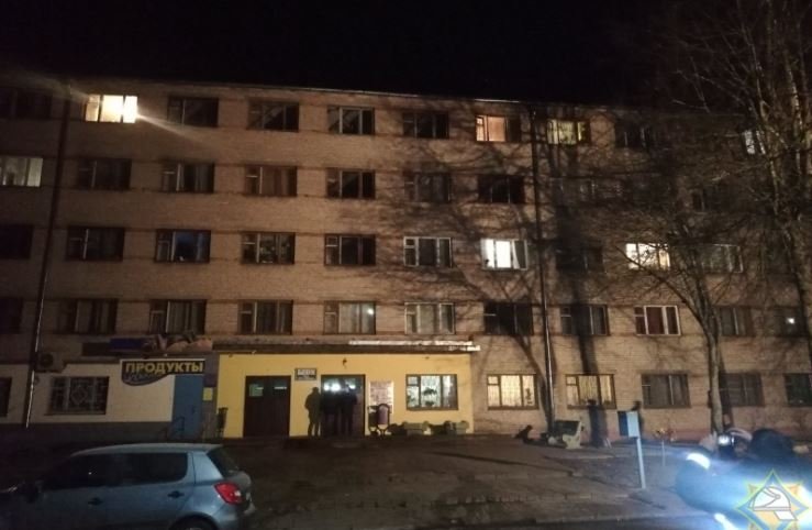 В Барановичах из-за пожара в общежития эвакуировали 40 человек