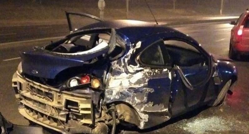 Пьяный водитель врезался в столб в Минске 