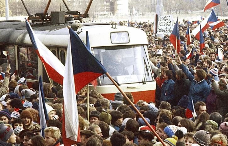 «Бархатная революция» в Чехословакии в 1989 году