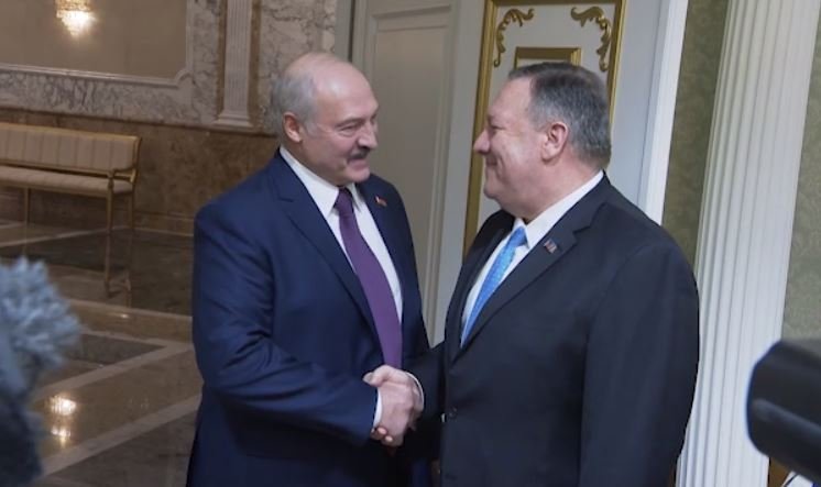 Помпео: США могут обеспечить Беларуcь нефтью на 100%