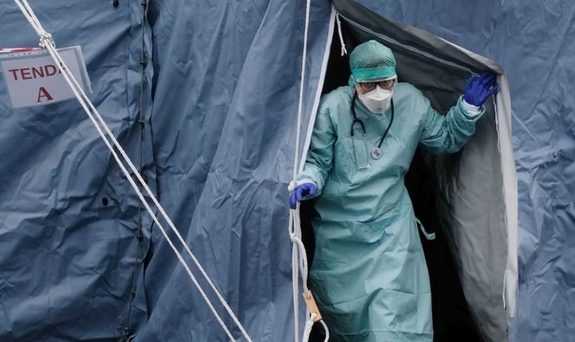 В Испании 832 человека умерли от коронавируса за сутки