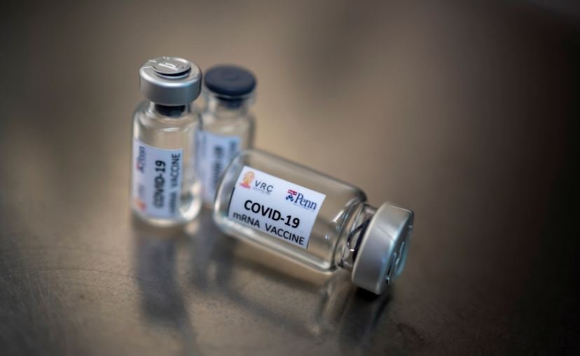 Назван срок начала выпуска российской вакцины от коронавируса