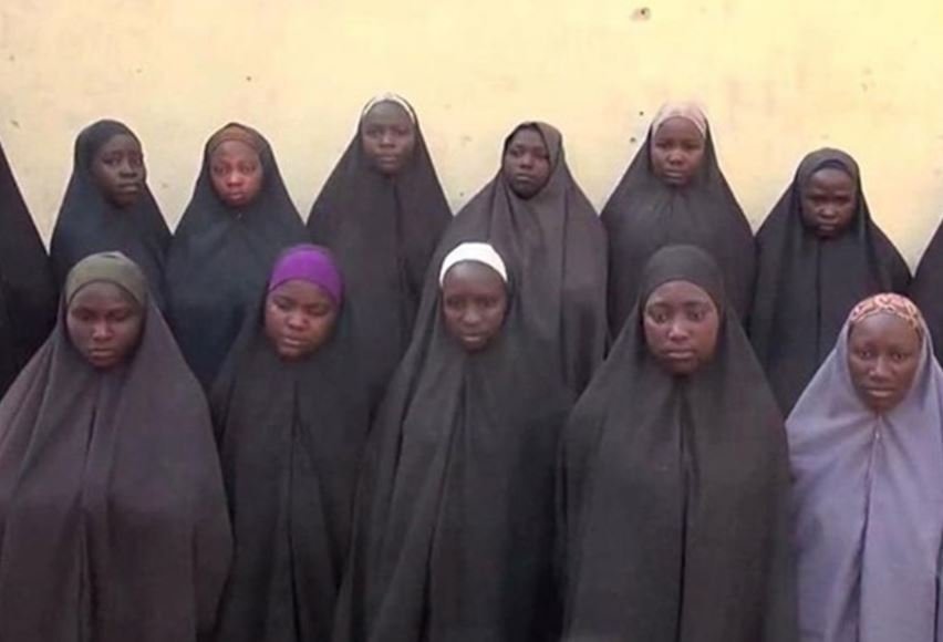 В Нигерии боевики похитили 317 школьниц
