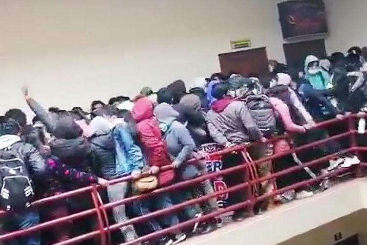 Пять студентов погибли в Боливии в рузультате давки в университете