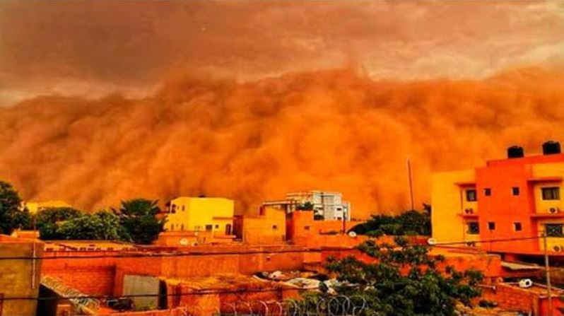 На страны Персидского залива обрушилась мощная песчаная буря