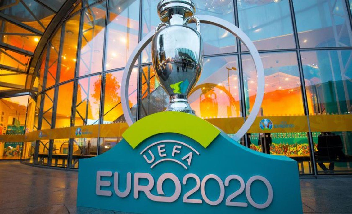 УЕФА завел дело за ослепление лазерной указкой Шмейхеля на Евро-2020