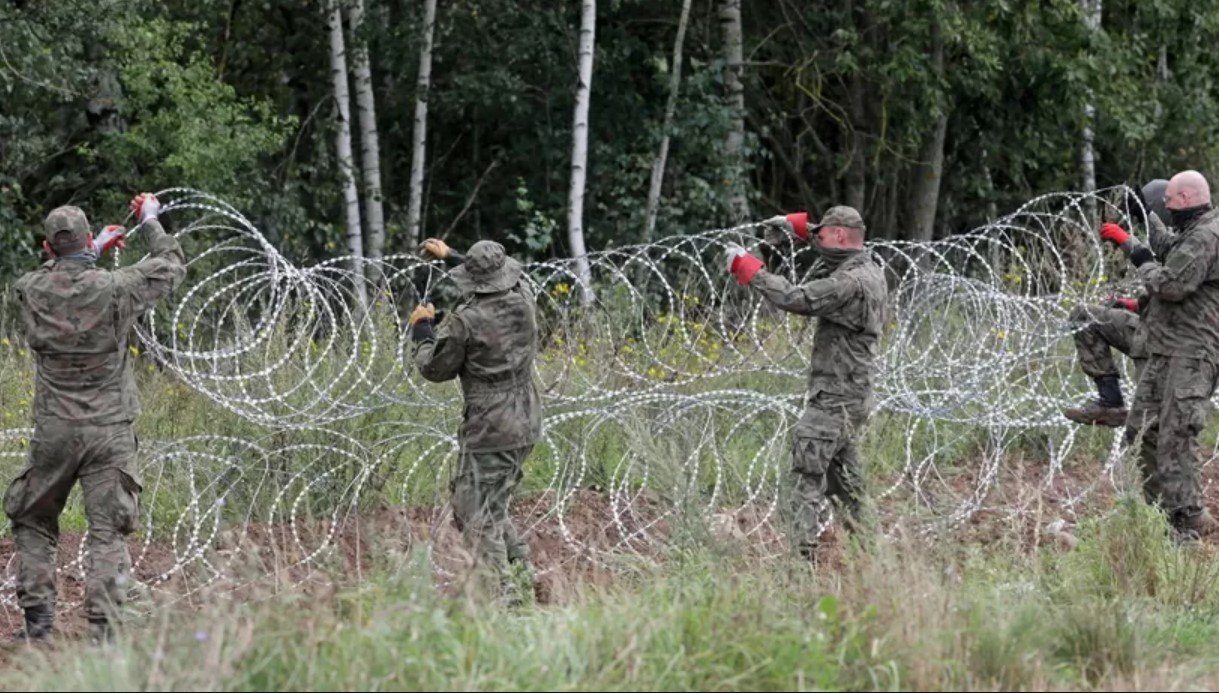 Погранохрана Польши задержала разрушавших ограждение на границе с Беларусью оппозиционеров