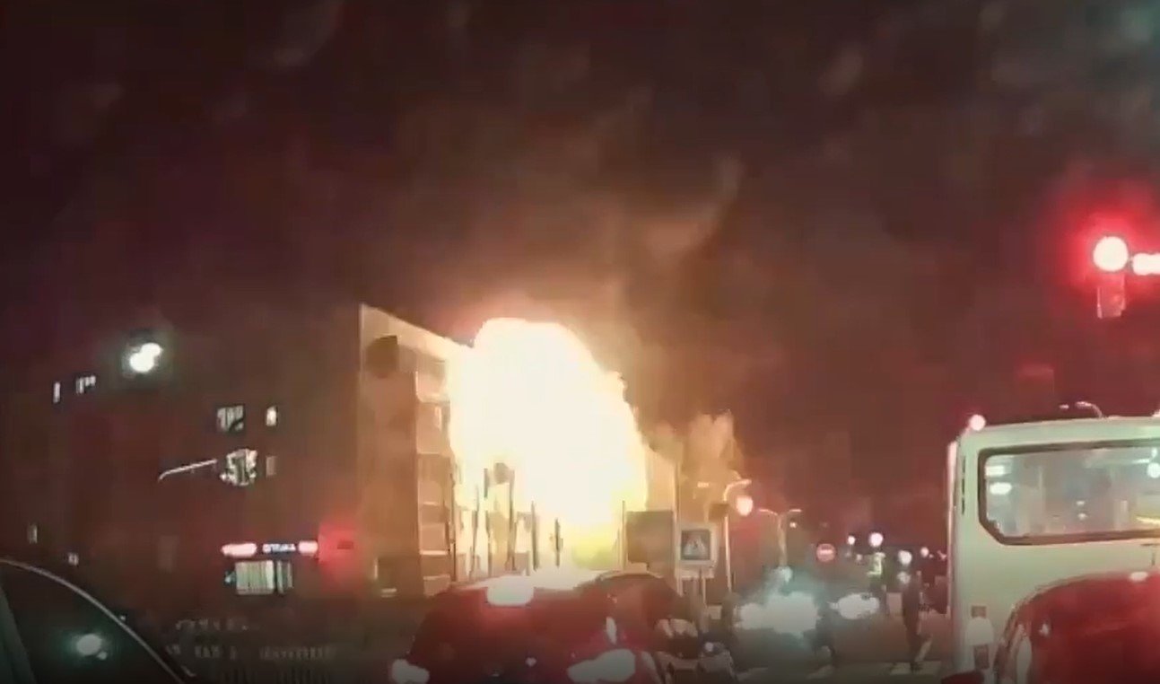 Появилось видео момента взрыва многоквартирного дома в Набережных Челнах