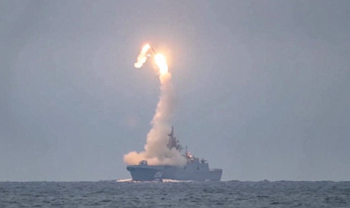 Российский фрегат «Адмирал Горшков» запустил гиперзвуковую ракету «Циркон» в Атлантическом океане