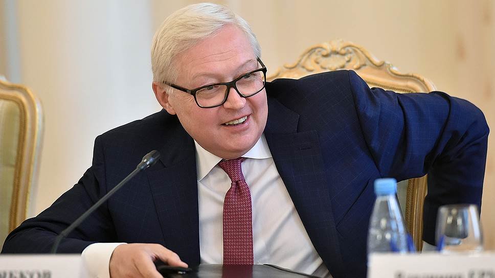 Замглавы МИД РФ Рябков заявил, что Вашингтон просит признать задержанных на Украине наёмников комбатантами 