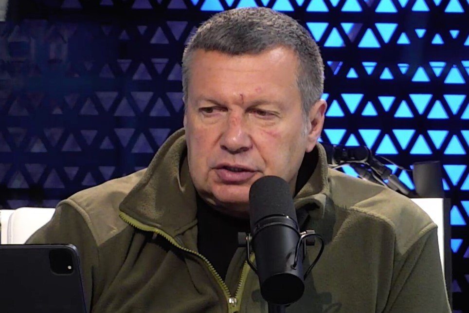 Телеведущий Соловьев отказался объяснять появление ссадин и синяков на лице
