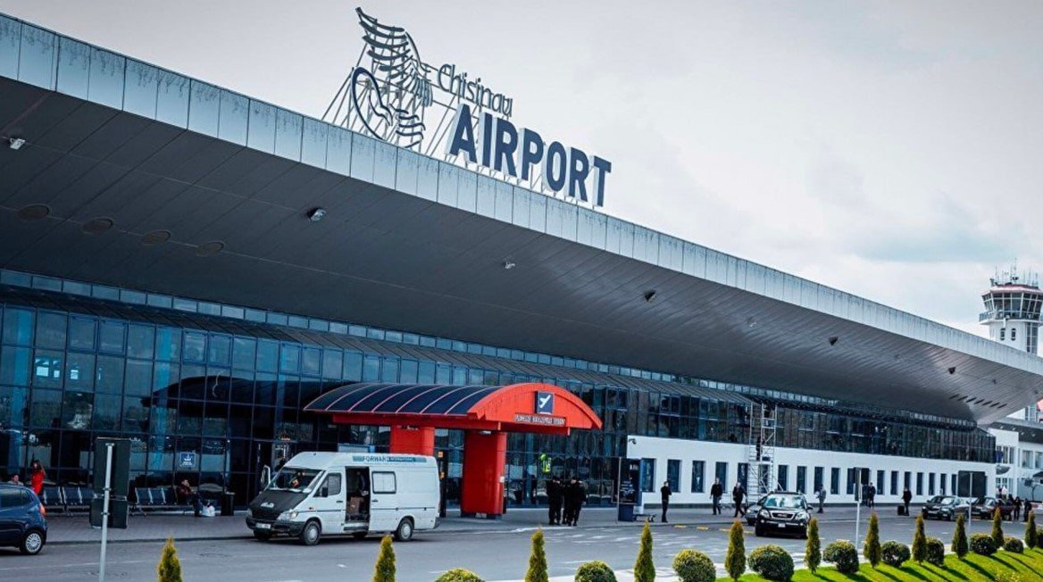 Открывший стрельбу в аэропорту Кишинева таджик убил двух полицейских