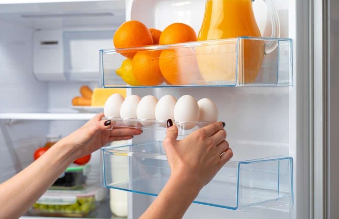 «Храните правильно»: как не допускать порчи продуктов в холодильнике