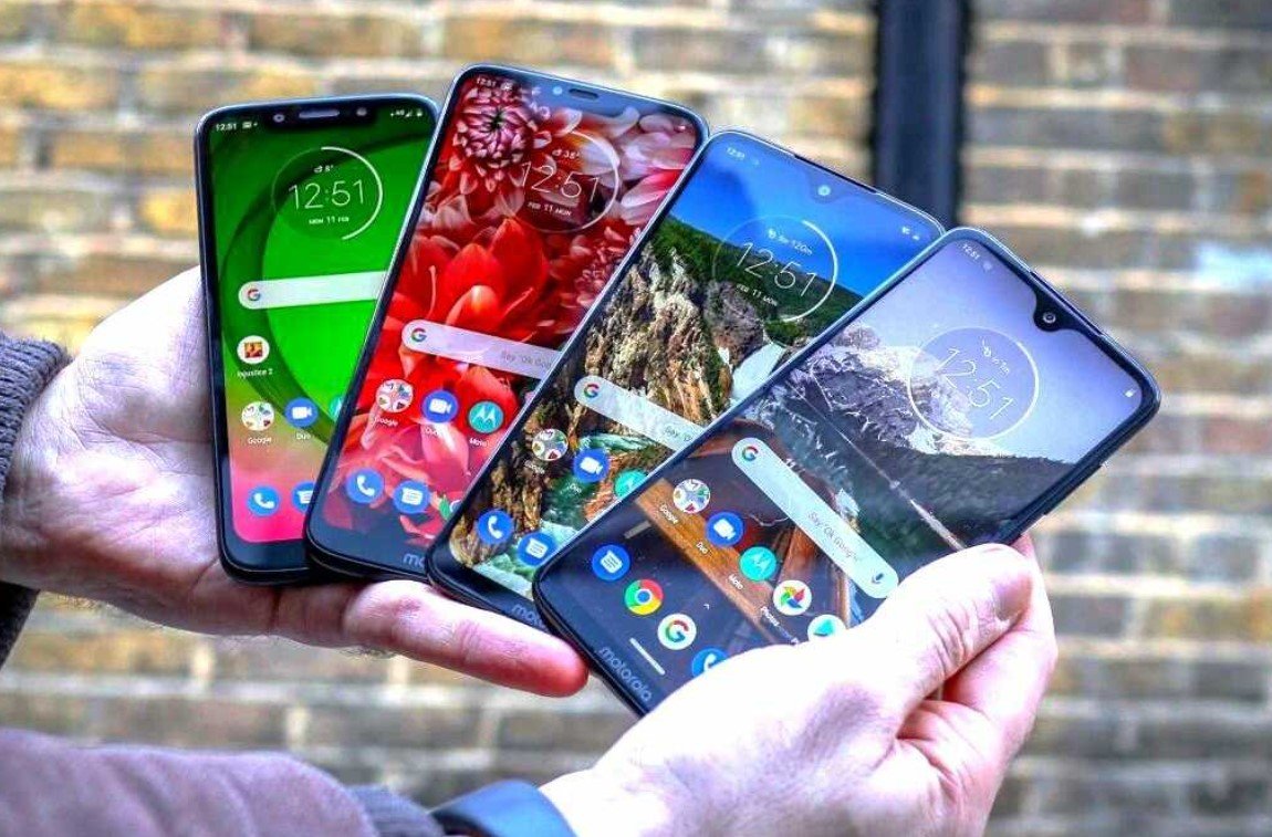 Эксперты назвали 8 главных смартфонов 2023 года