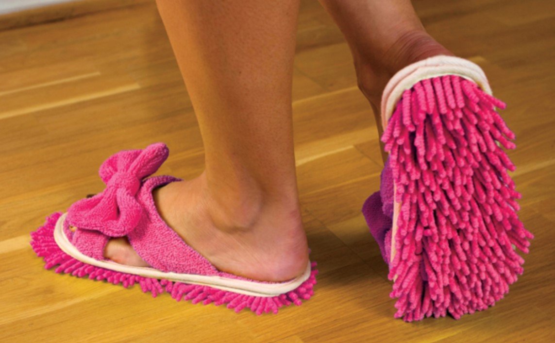 Как мыть полы без нагрузки на спину: совет по уборке дома для уставших хозяек