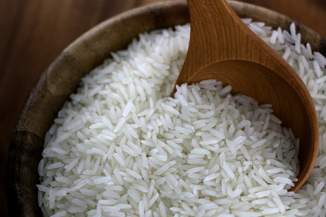 Защитит от сырости и ржавчины: 6 полезных способов использования риса в быту