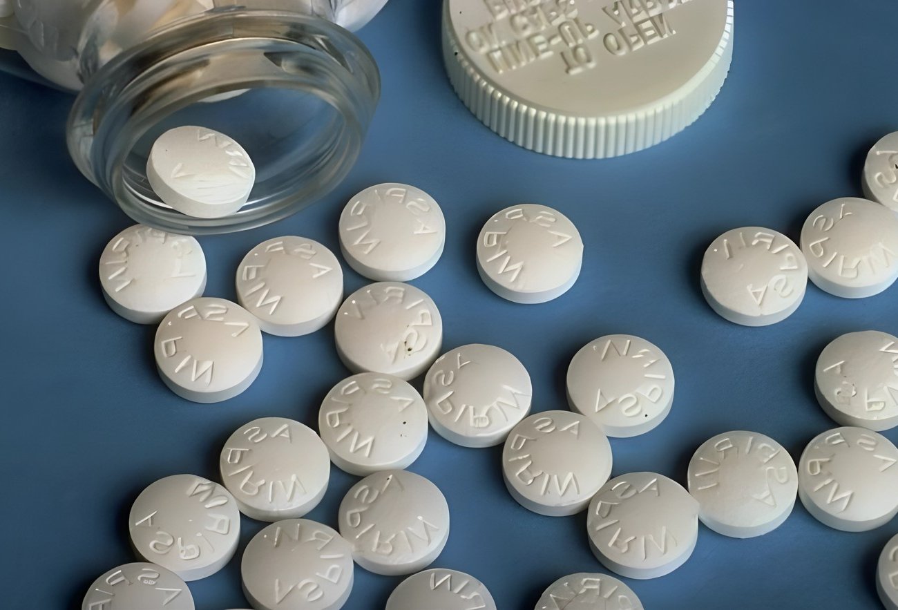 Не выбрасывайте просроченный аспирин: таблетки спасут во многих бытовых ситуациях