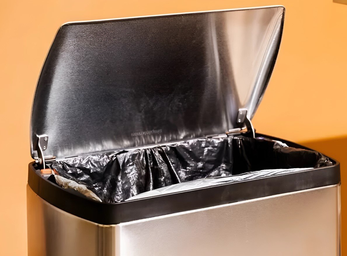Из мусорного ведра запахнет по-другому: запомните этот способ очистки с содой