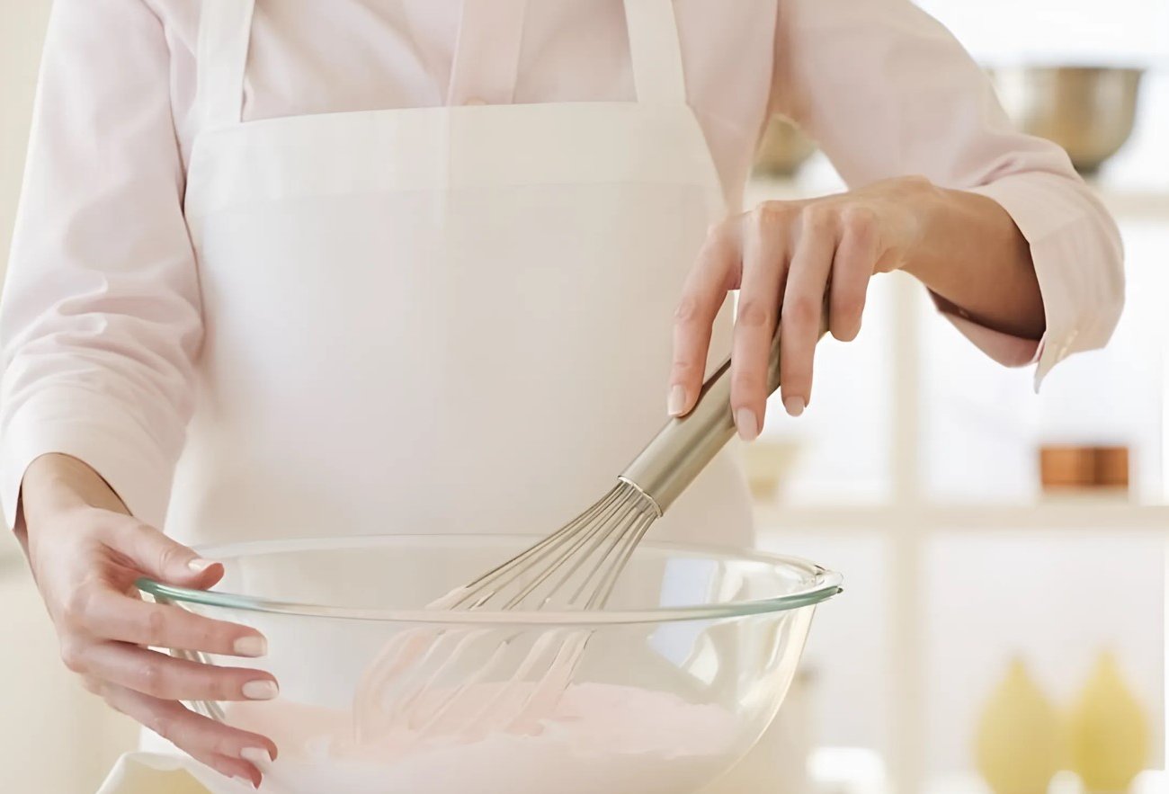 Кухонный фартук приобретет идеальный вид: запомните эти 3 чистящих раствора