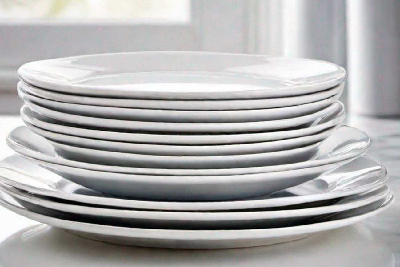 Жир и нагар с посуды пропадут: 5 эффективных способов чистки от опытных хозяек
