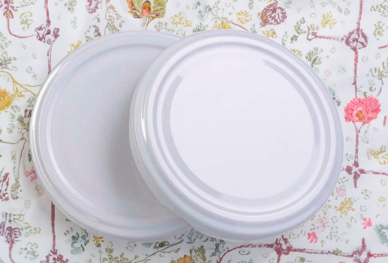 Не выкидывайте крышки от банок: запомните 8 полезных способов применения в быту и на кухне