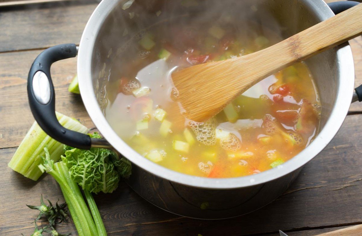 Суп станет намного ароматнее и вкуснее: эти простые добавки сделают блюдо идеальным