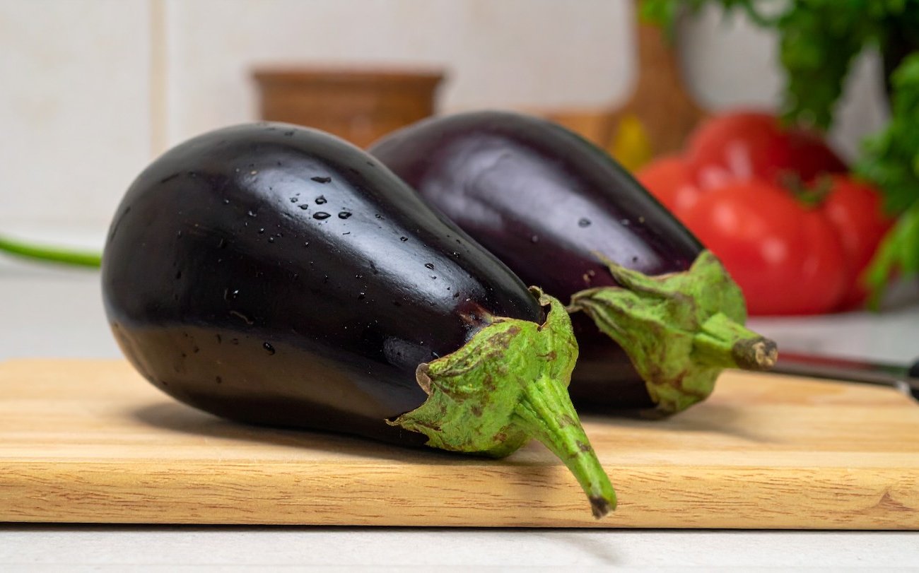 Ужин из баклажанов будет сытным и вкусным: проcтой рецепт без мяса и яиц