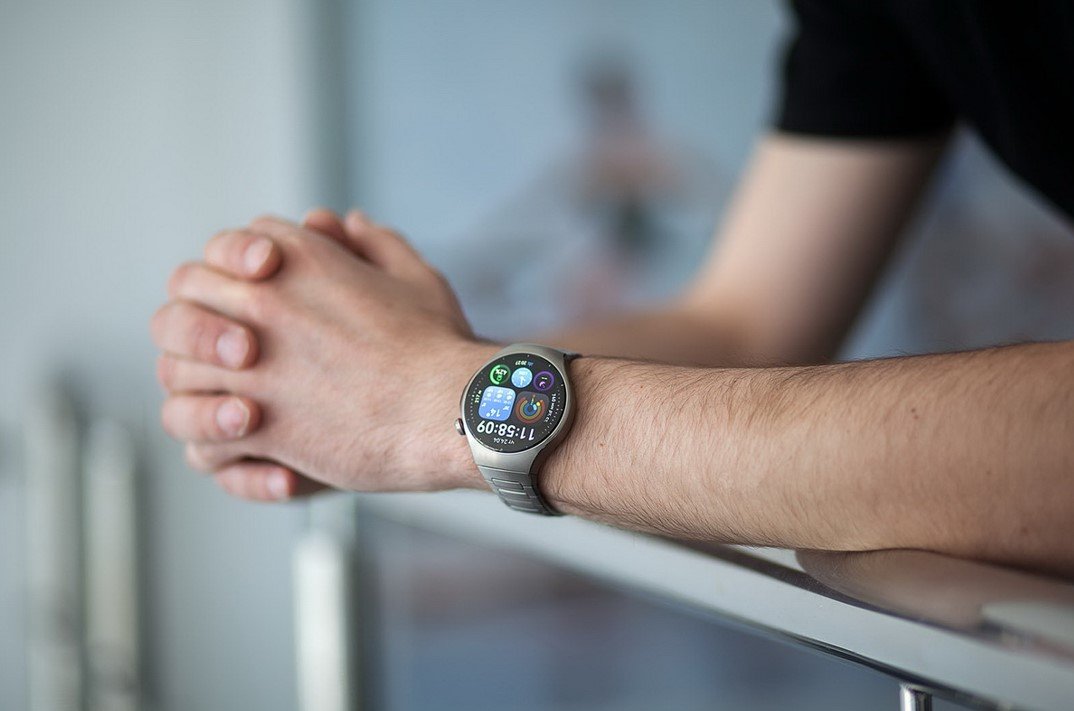 Новый уровень умных часов: Huawei Watch 5 с технологией X-TAP