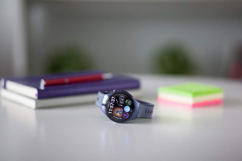 Новый уровень умных часов: Huawei Watch 5 с технологией X-TAP