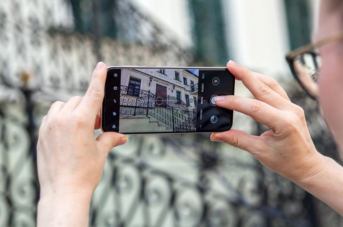 Минск с высоты 100 метров: как снимает флагманский камерофон Huawei Pura 80 Ultra