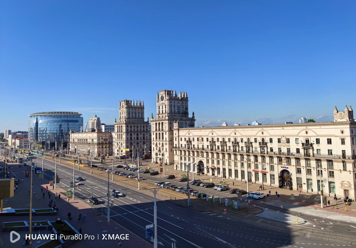 Неожиданные ракурсы Ворот Минска: взгляд через камеру Huawei Pura 80 Pro