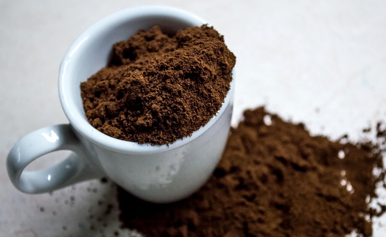 Кофейная гуща заменит дорогие удобрения: гениальный способ улучшить урожай