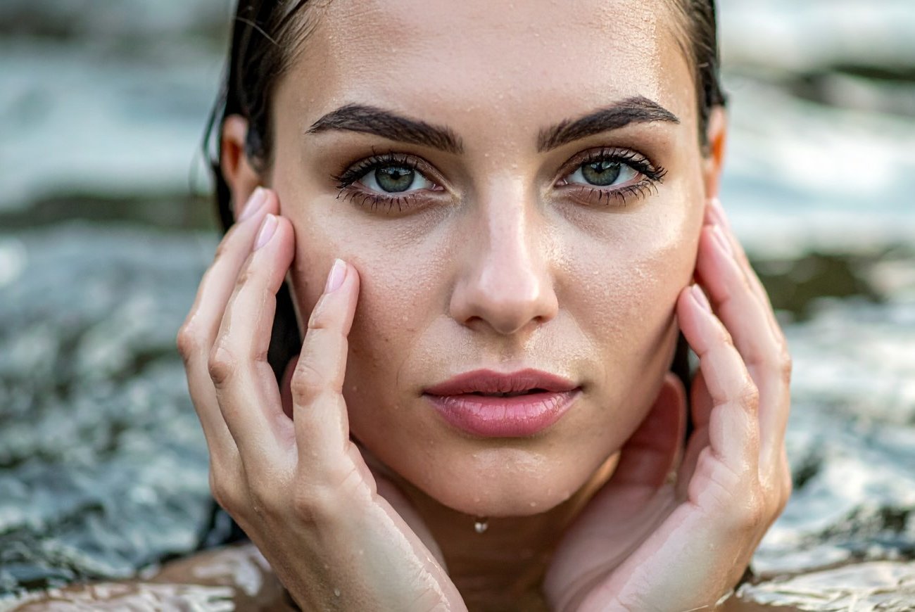 Кожа засияет здоровьем и молодостью: 5 правил от косметологов, которые работают