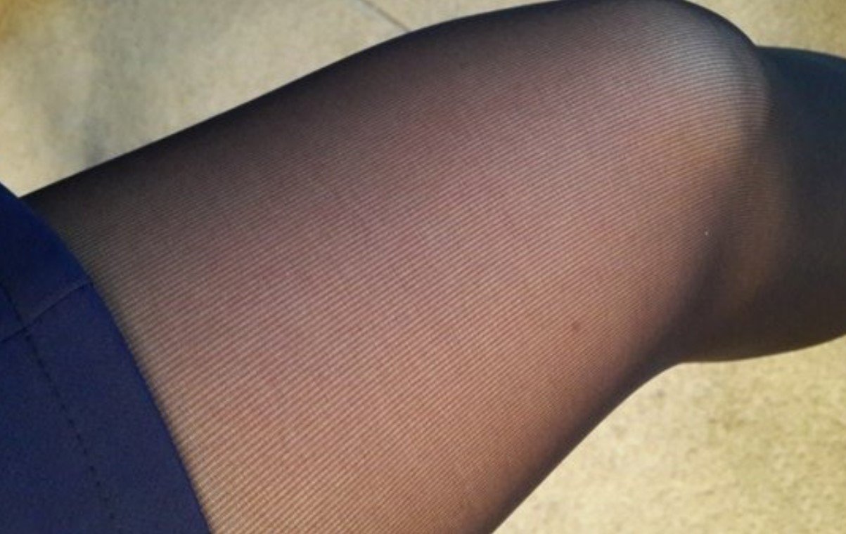 Колготки прослужат в 3 раза дольше: простые способы избежать стрелок и затяжек