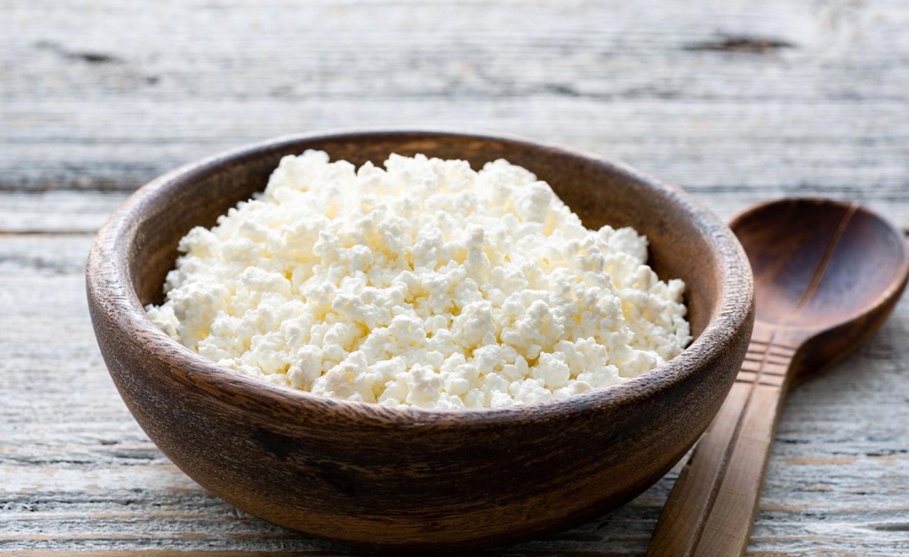Творог станет вашим секретом долголетия: доступный продукт для крепкого здоровья