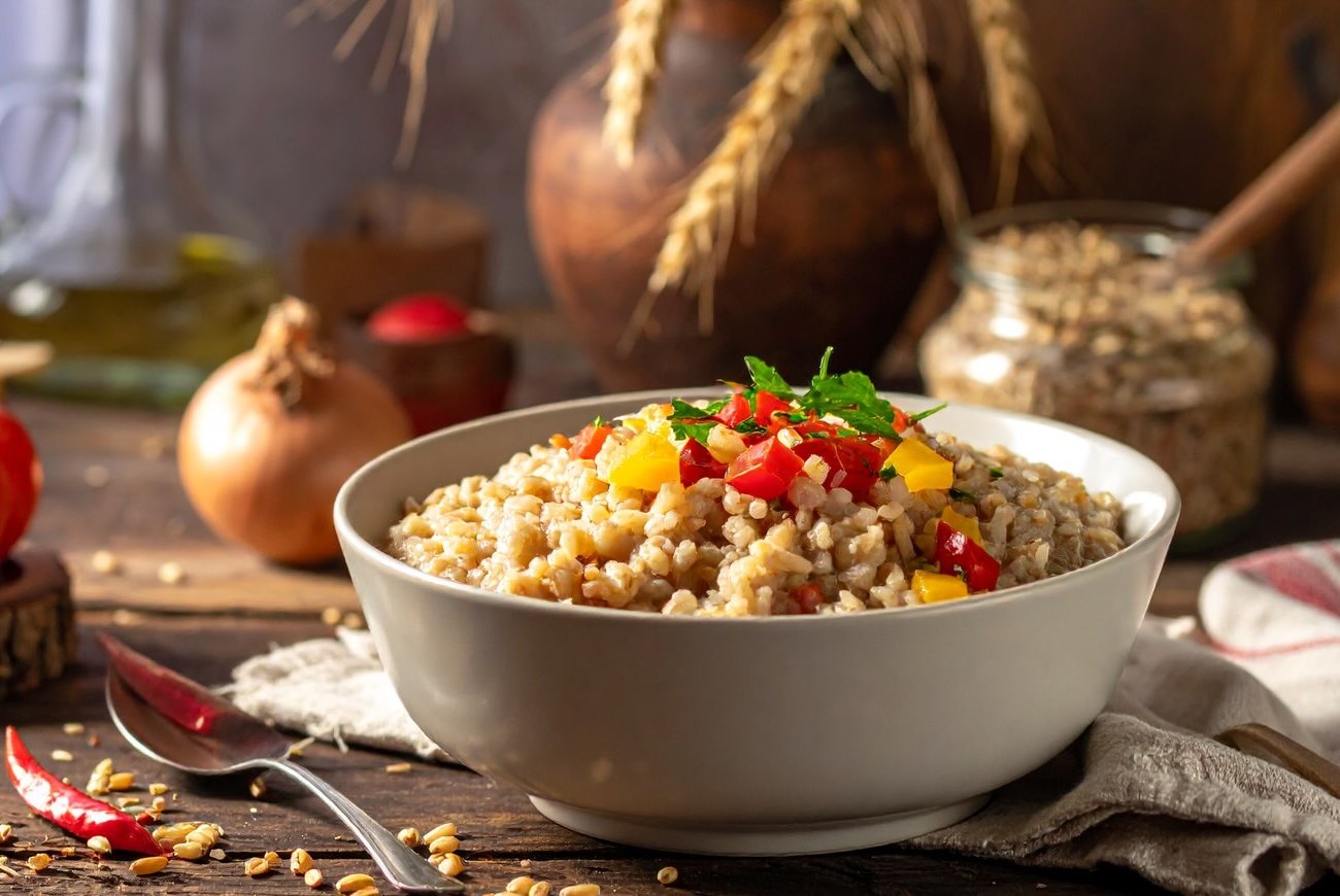 Перловка будет рассыпчатой и нежной: 4 хитрости приготовления без замачивания и многочасовой варки